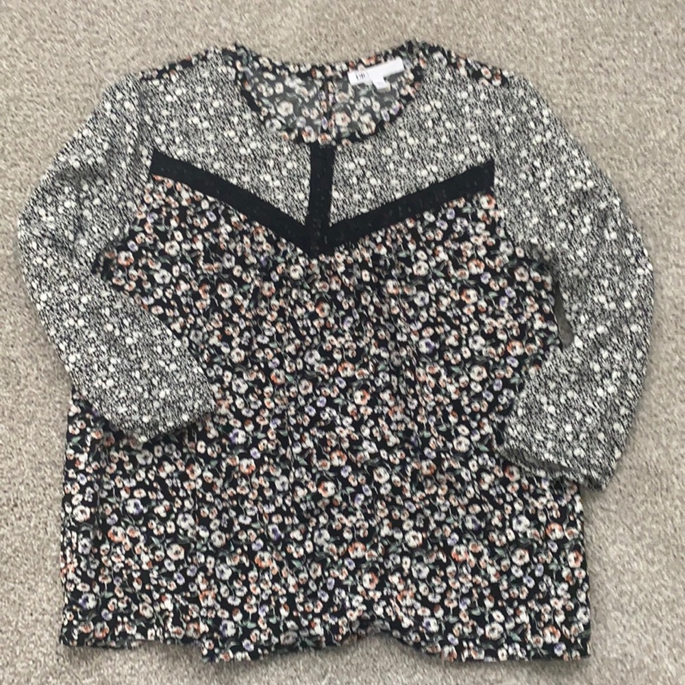DR2 floral 3/4 sleeve blouse. Women’s L